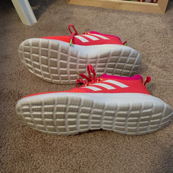 Pink Adidas running shoes - Picture 2 of 6